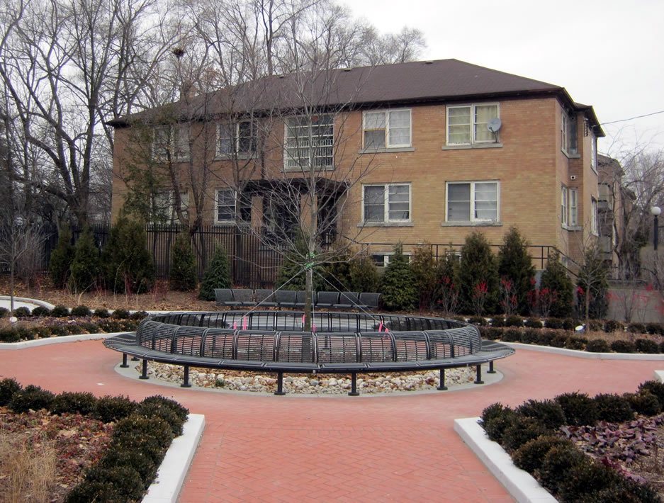 Circular bench in Heart Park