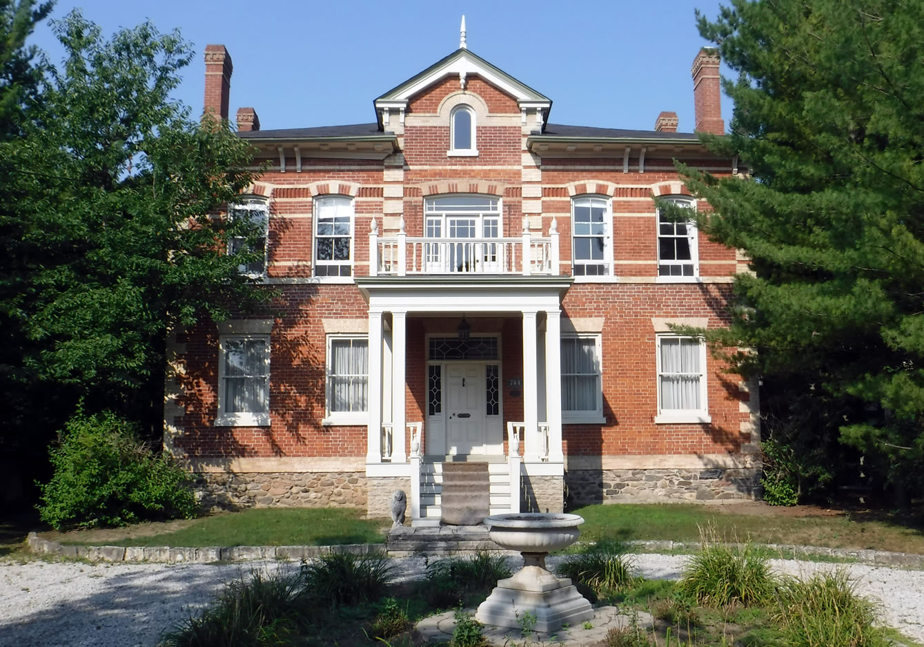 Snider House, up close